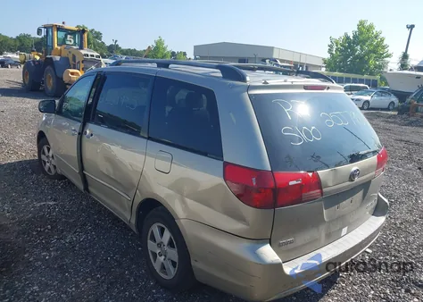 2004 Toyota Sienna Le z USA, uszkodzony, nr VIN 5TDZA23C24S218773